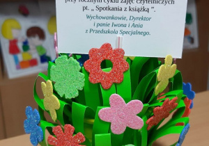 Bukiecik kwiatów od przedszkolaków