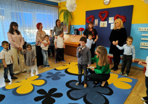 Dzień babci i dziadka - Kuba recytuje wierszyk
