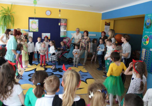 Wizyta przedszkolaków z Łękińska 18