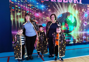 Chłopcy z p. Asią i z p. Ulą w PSP nr 3