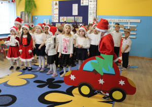 Wizyta przedszkolaków z PP Nr 9 - występ artystyczny gości