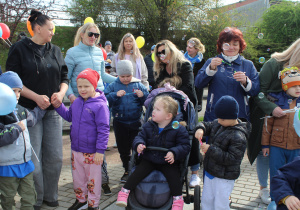 Festiwal Baniek w Parku Solidarności - na zdjęciu uczestnicy obchodów